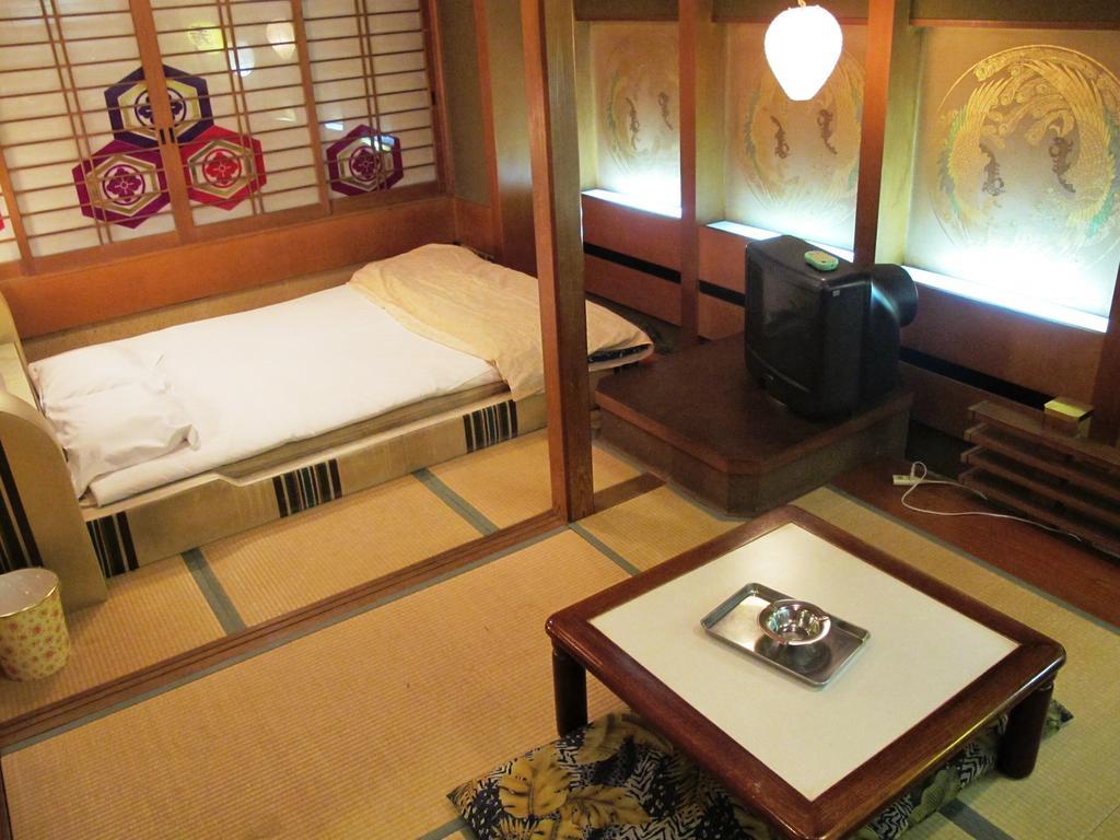 Yoshi'S House Vandrarhem Osaka Exteriör bild